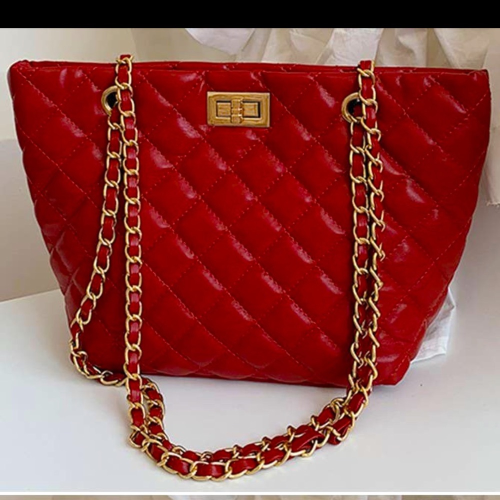 Red Embossed/Tufted Tote Bag with Chain Strap